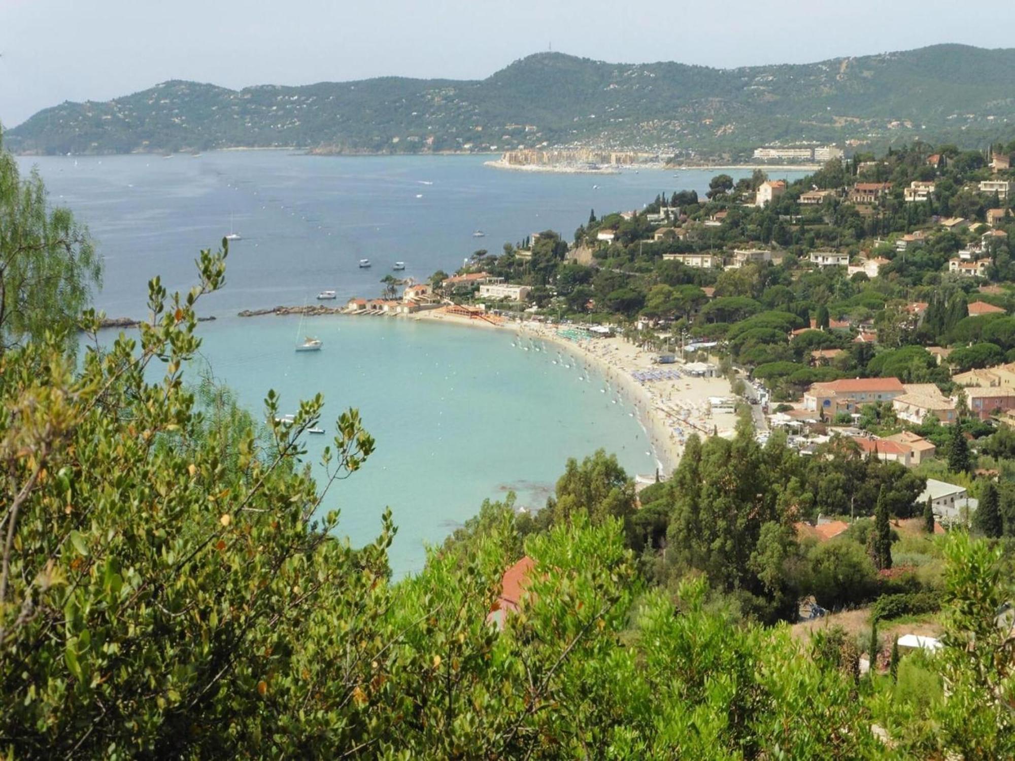 Pretty Tiny House With Sea View, Le Lavandou Exterior photo